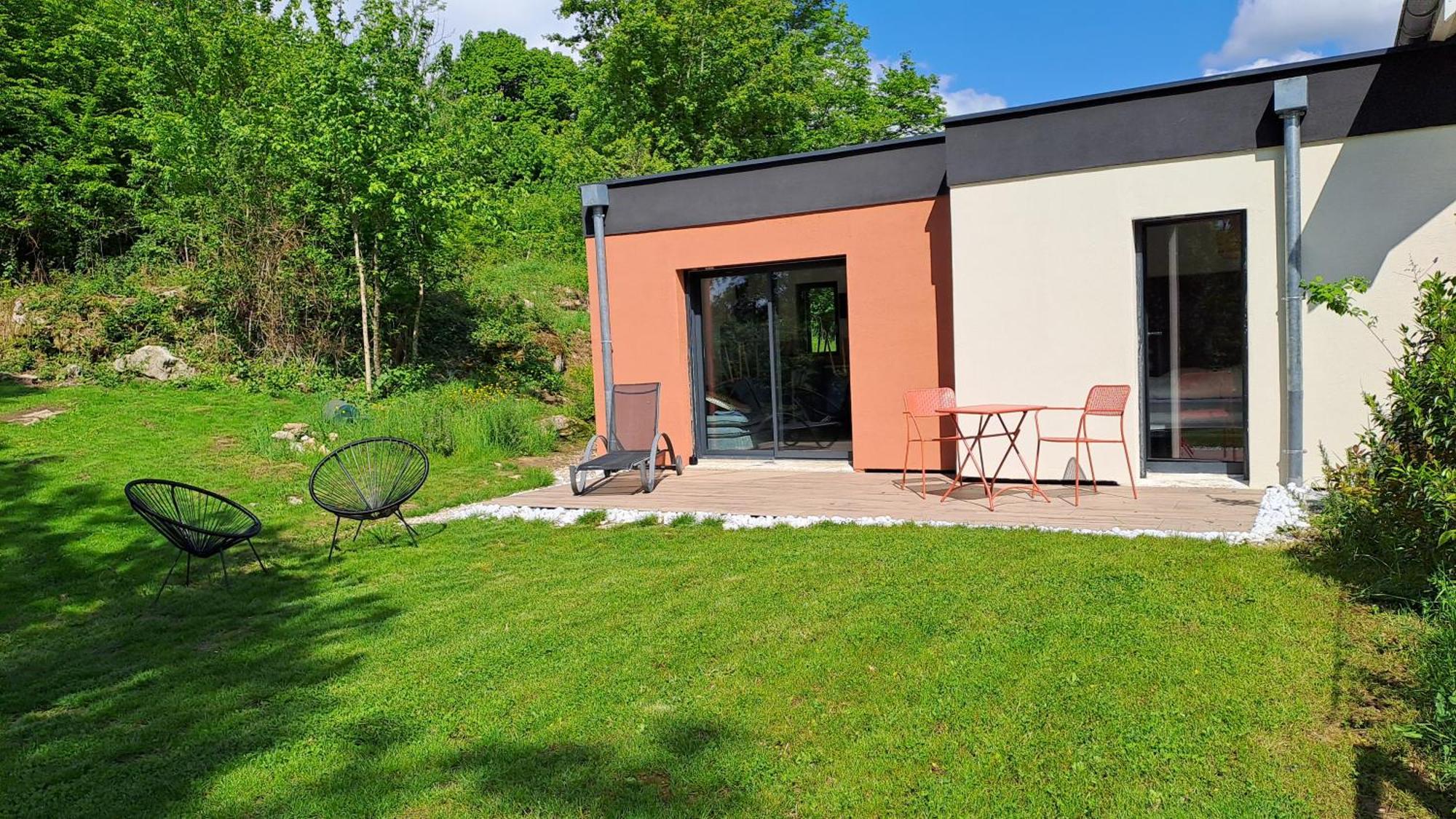 Logement Neuf A 2 Pas Du Lac La Bridoire Exterior foto